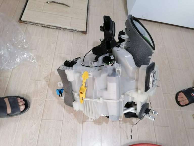 Ventilateur et chauffage climatiseur 208 Ventilateur et chauffage climatiseur 208
