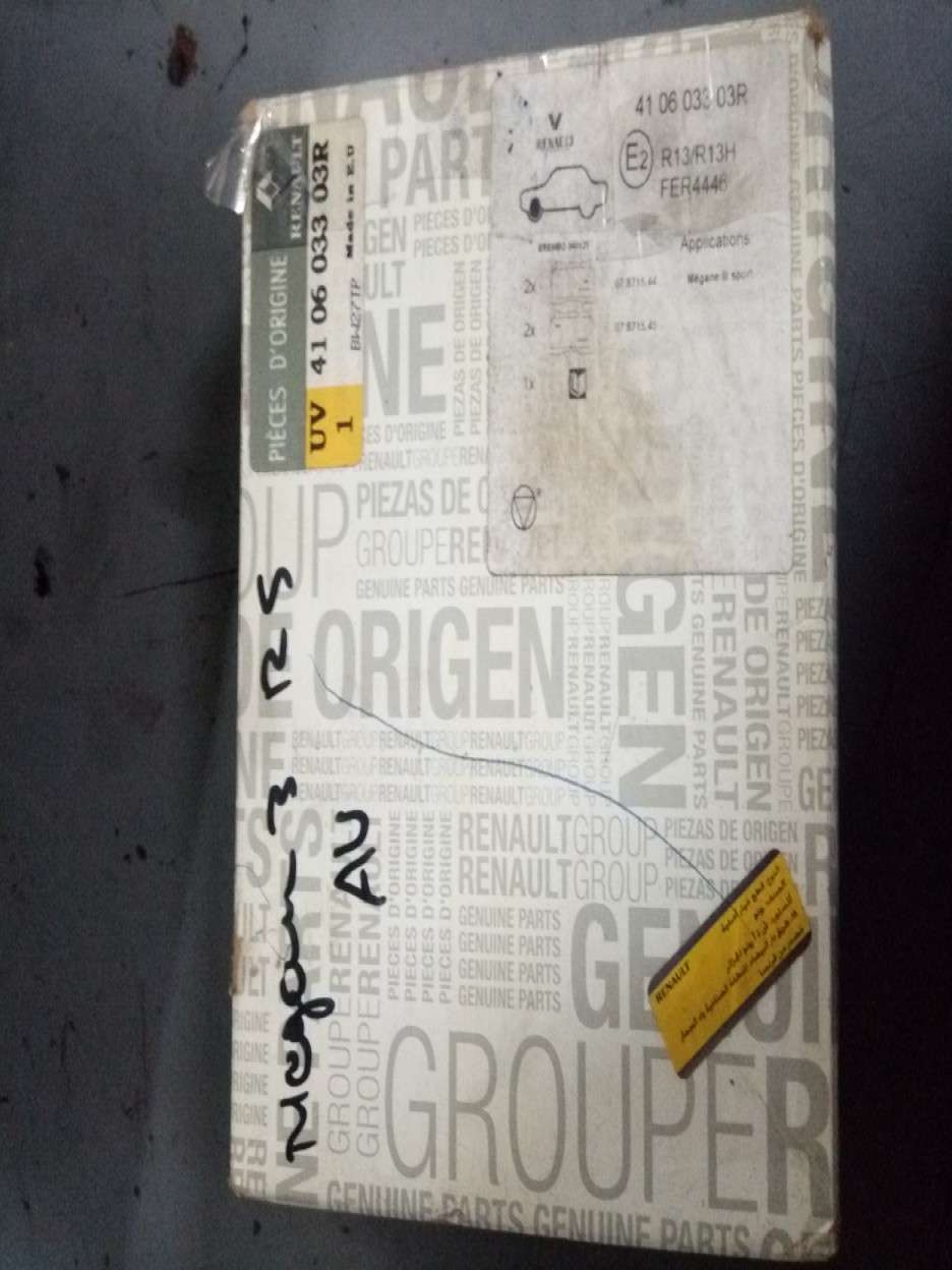 plaquettes de frien Mégane 3 rs avant