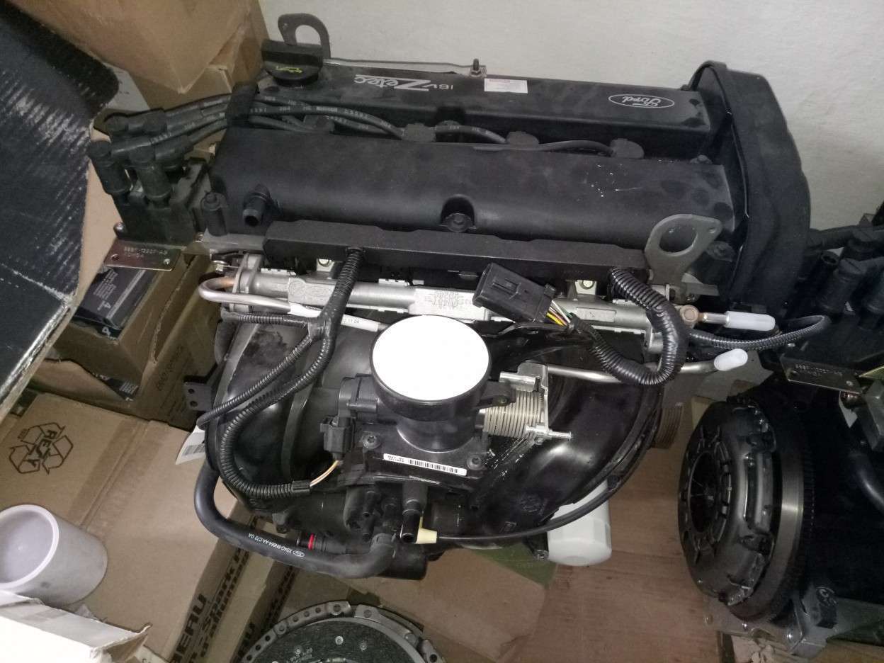 Moteur  ford 1.8 essence
