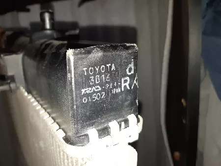 Radiateur d'origine TOYOTA Hiace 2005-2013