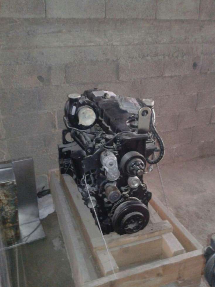 Lot de moteurs neufs