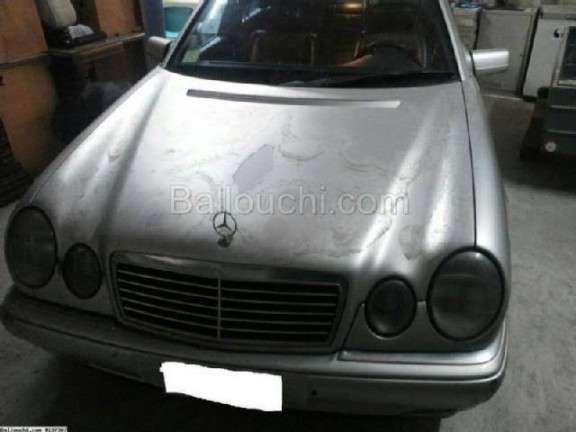 Phare de Mercedes E200 année 2002 côté droit